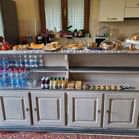 Bnb Villa Melany Vicino Centro 루카 외부 사진