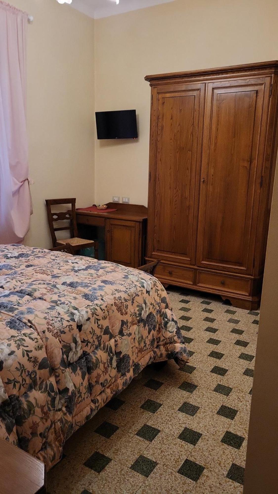 Bnb Villa Melany Vicino Centro 루카 외부 사진