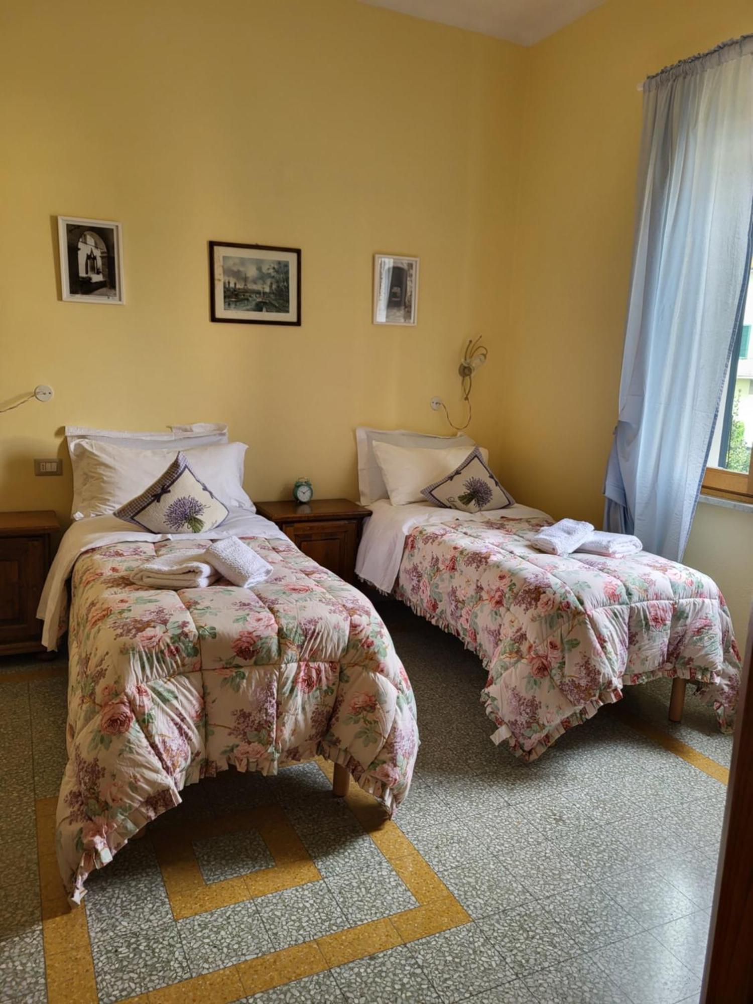 Bnb Villa Melany Vicino Centro 루카 객실 사진