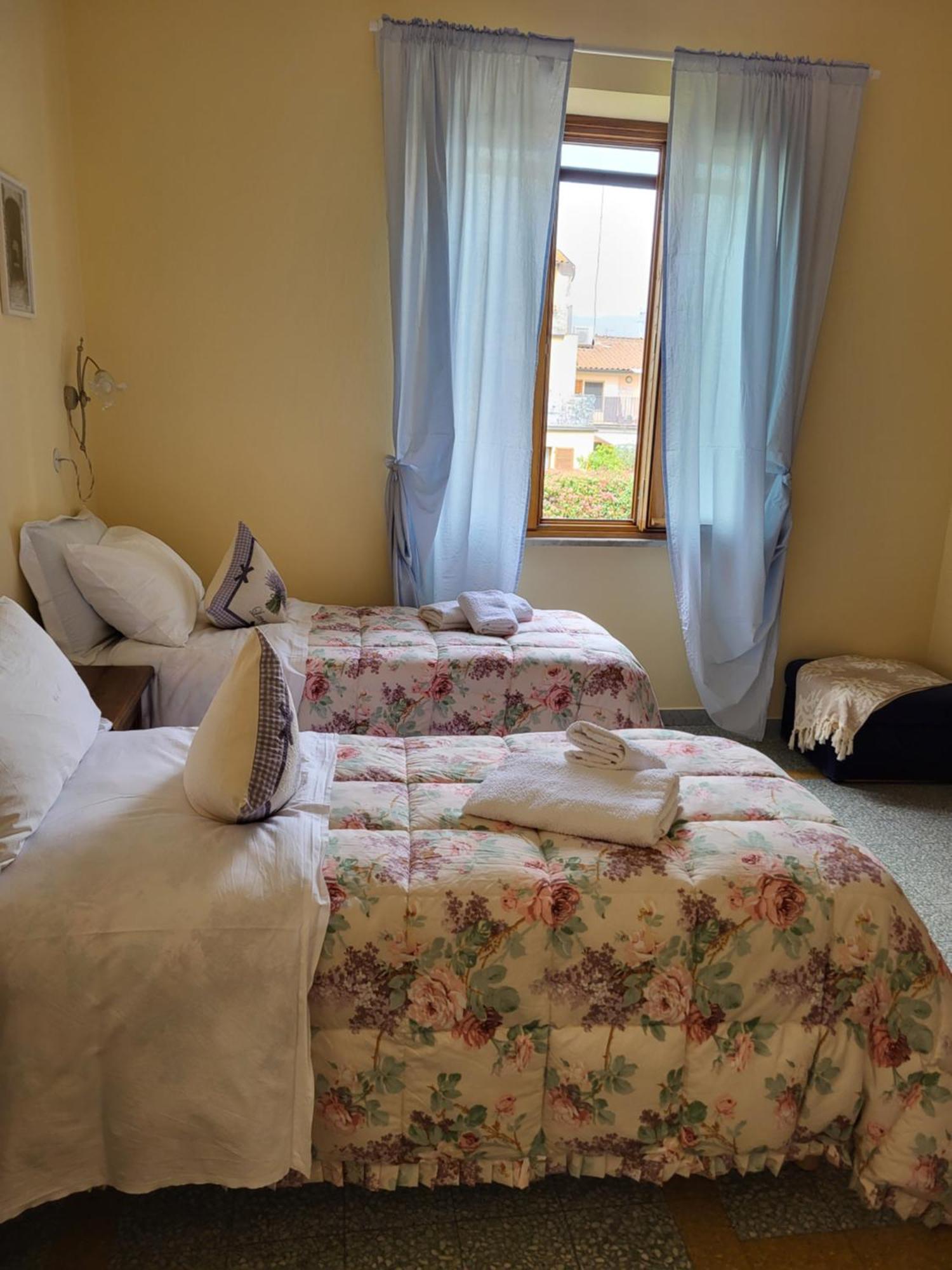 Bnb Villa Melany Vicino Centro 루카 객실 사진