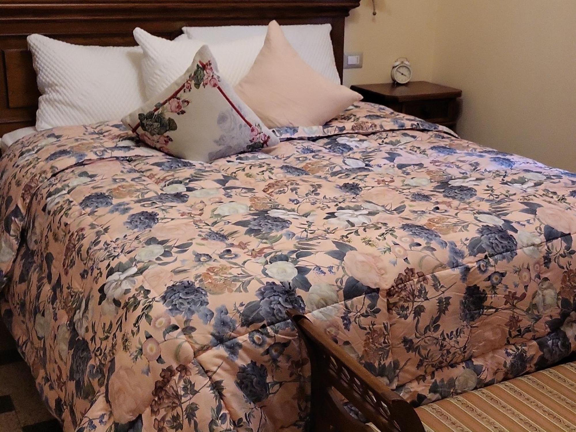 Bnb Villa Melany Vicino Centro 루카 객실 사진