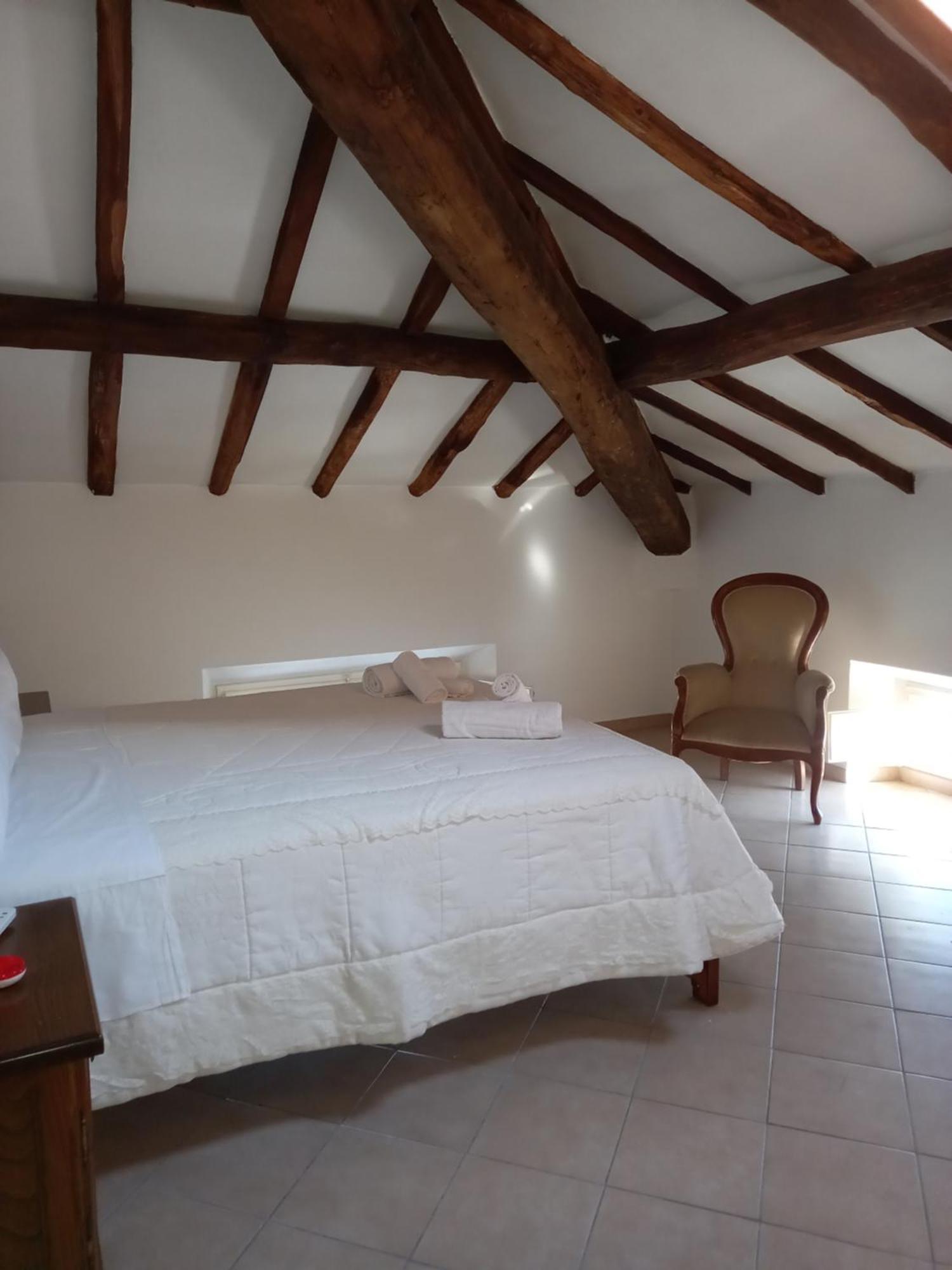 Bnb Villa Melany Vicino Centro 루카 객실 사진