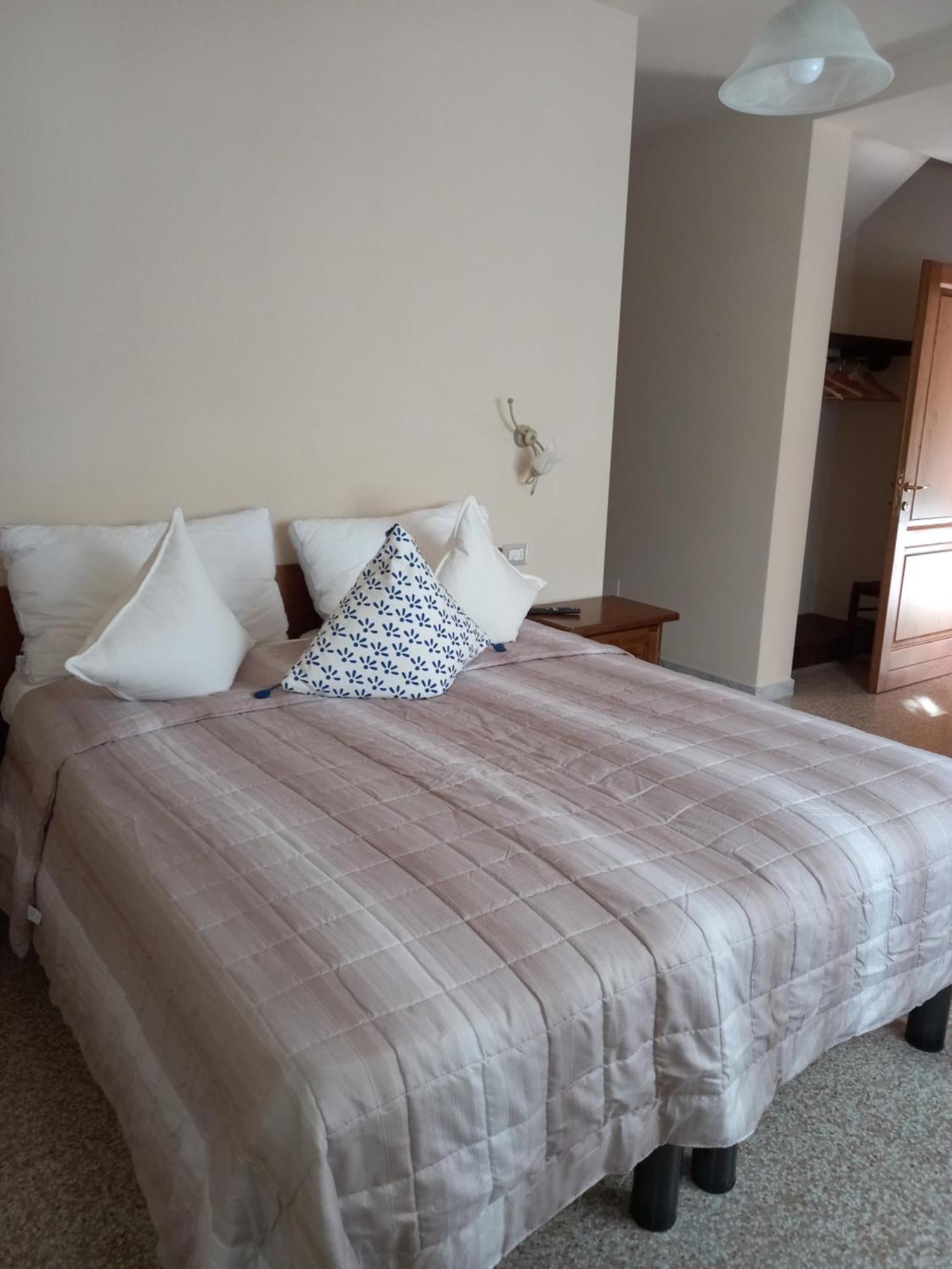 Bnb Villa Melany Vicino Centro 루카 객실 사진